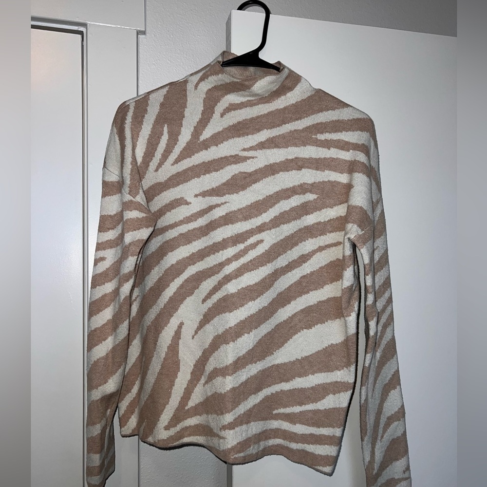 Tahari Zebra Print Cowl Neck Sweater - Cream and Tan